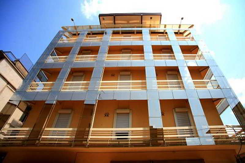 Hotel Crystal Palace Montecatini Terme Bagian luar foto